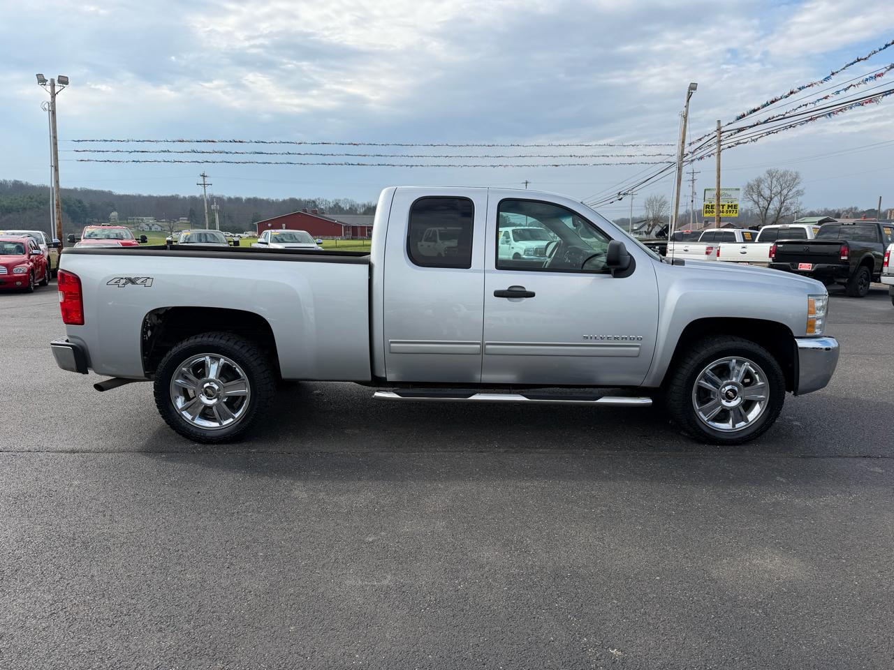 Chevrolet Silverado 1500 4WD Ext Cab 143.5" LT 2013