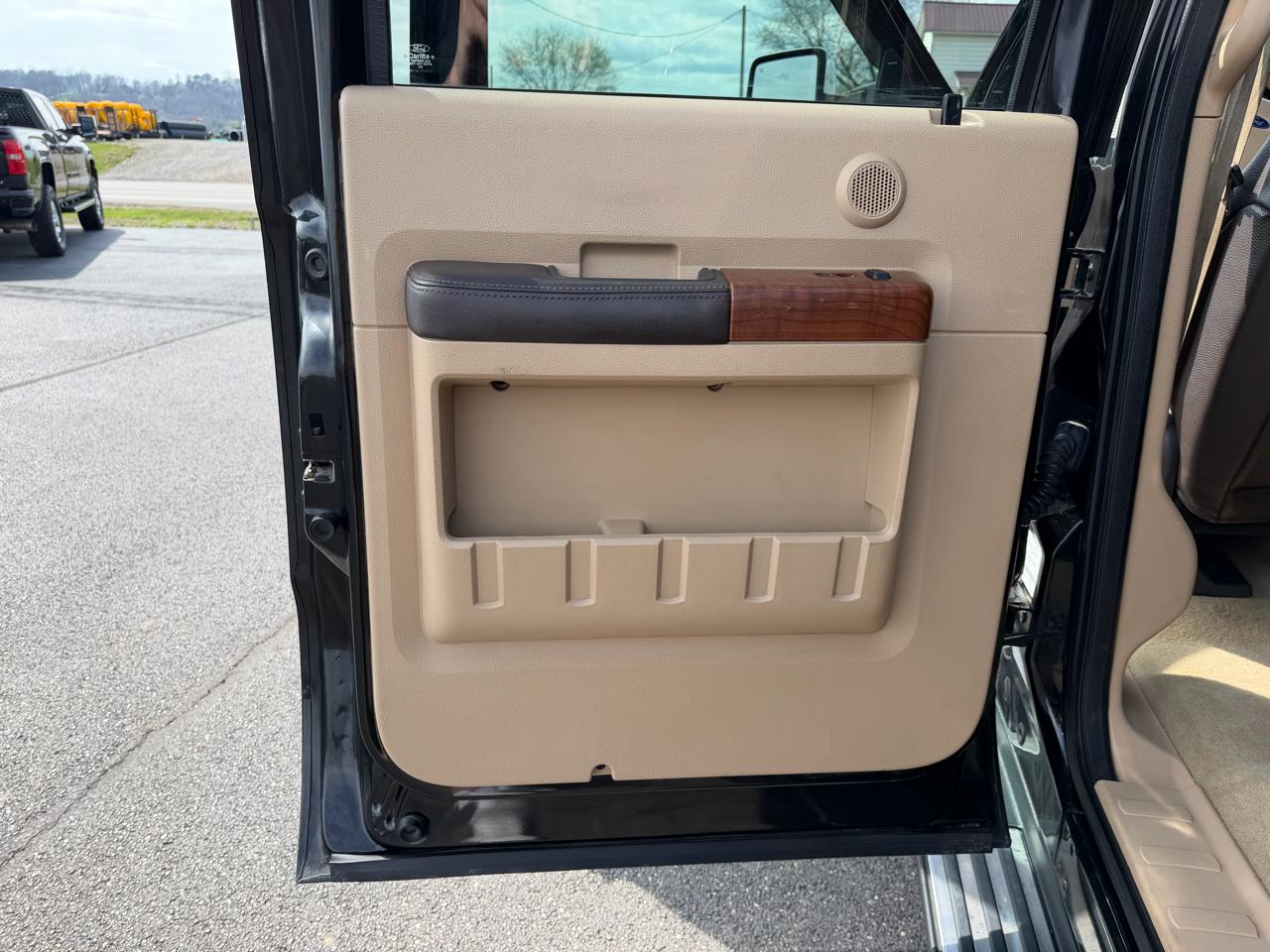 Ford Super Duty F-350 SRW  2015