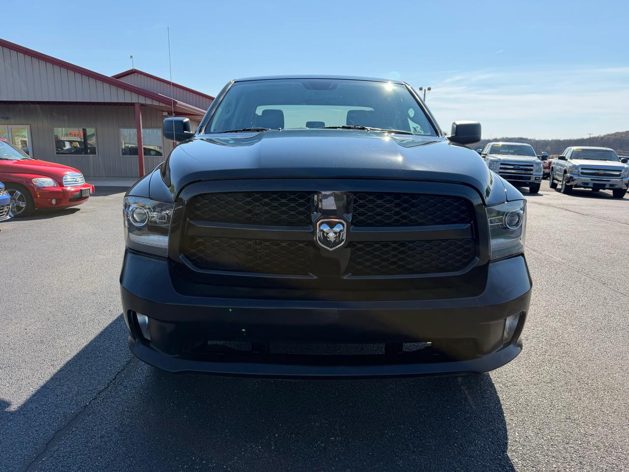RAM 1500 Classic Express 4x4 Quad Cab 6'4" Box 2019