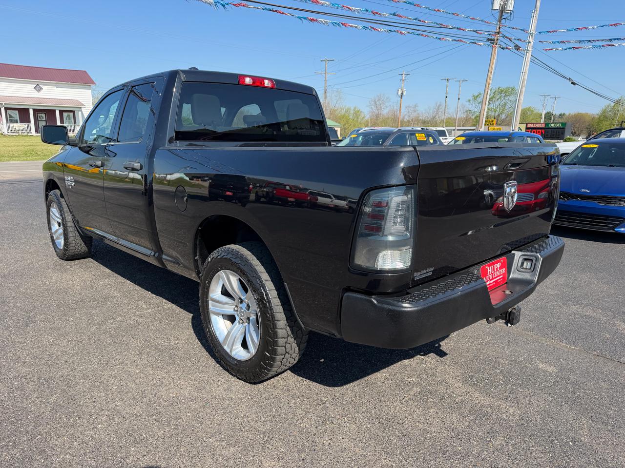 RAM 1500 Classic Express 4x4 Quad Cab 6'4" Box 2019