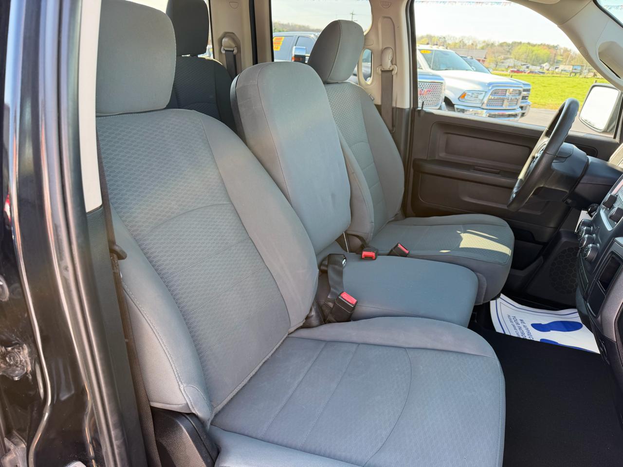 RAM 1500 Classic Express 4x4 Quad Cab 6'4" Box 2019