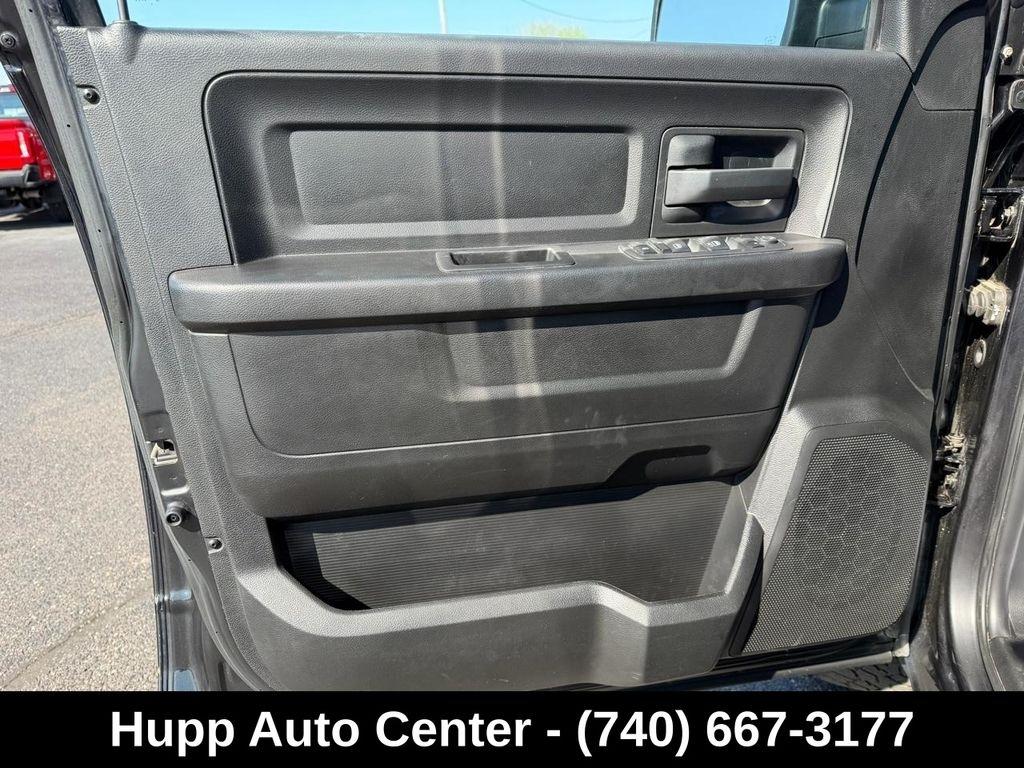 RAM 1500 Classic Express 4x4 Quad Cab 6'4" Box 2019