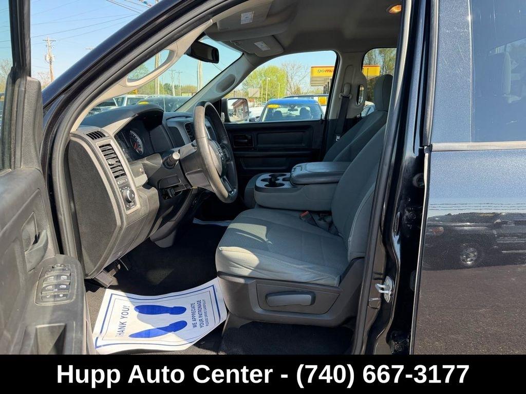 RAM 1500 Classic Express 4x4 Quad Cab 6'4" Box 2019