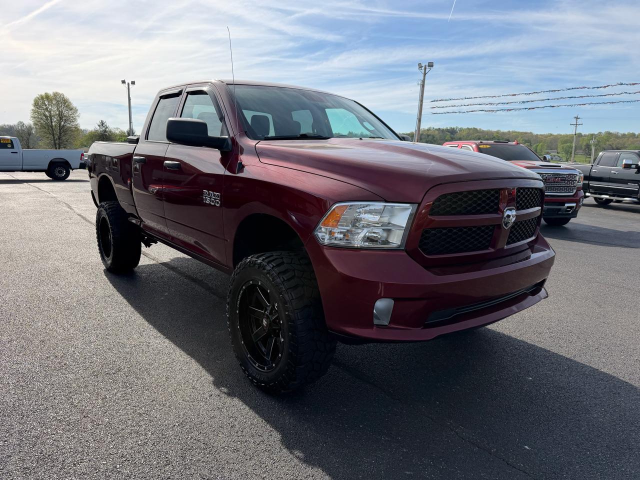 RAM 1500 Classic Express 4x4 Quad Cab 6'4" Box 2019