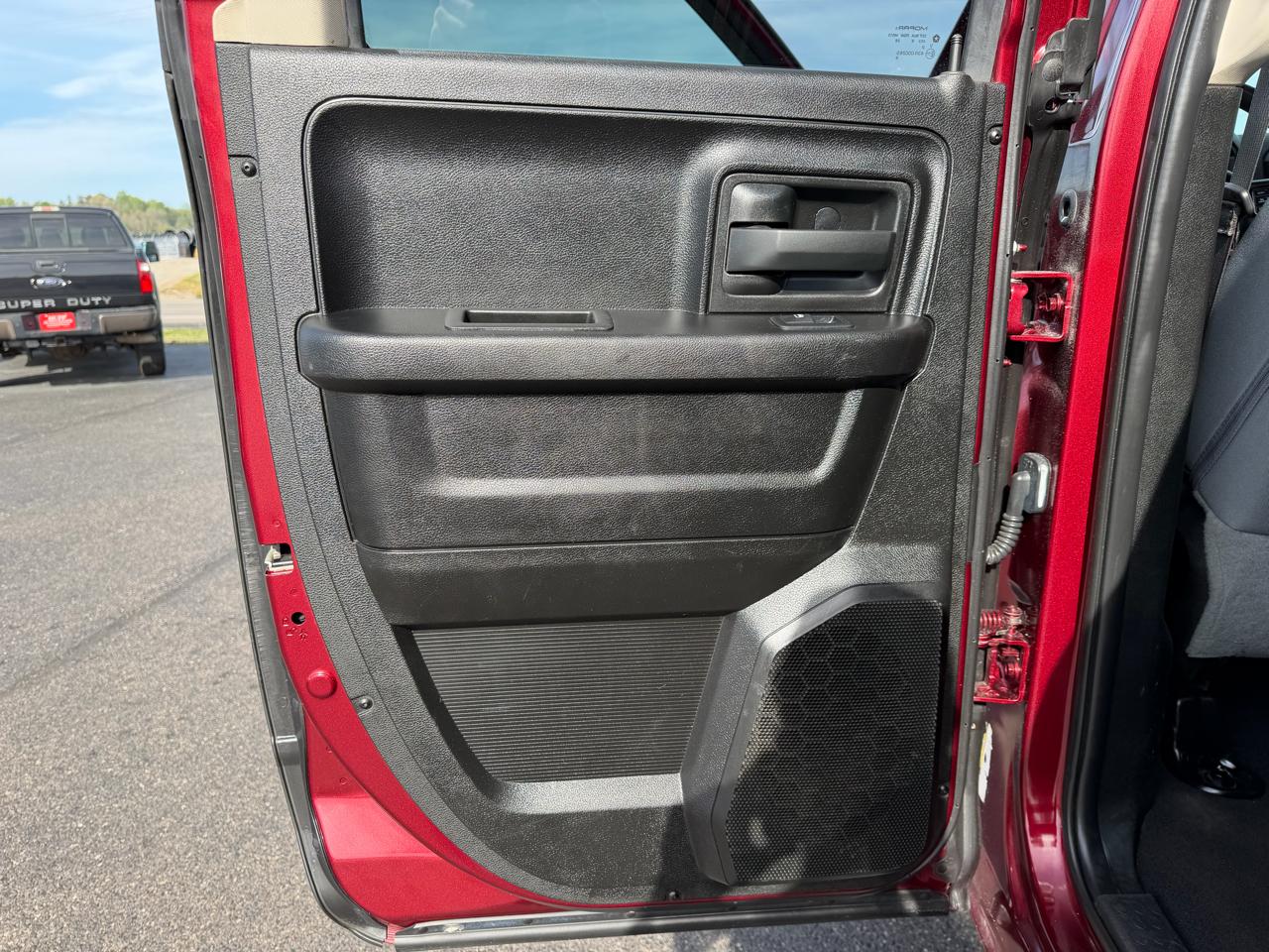 RAM 1500 Classic Express 4x4 Quad Cab 6'4" Box 2019