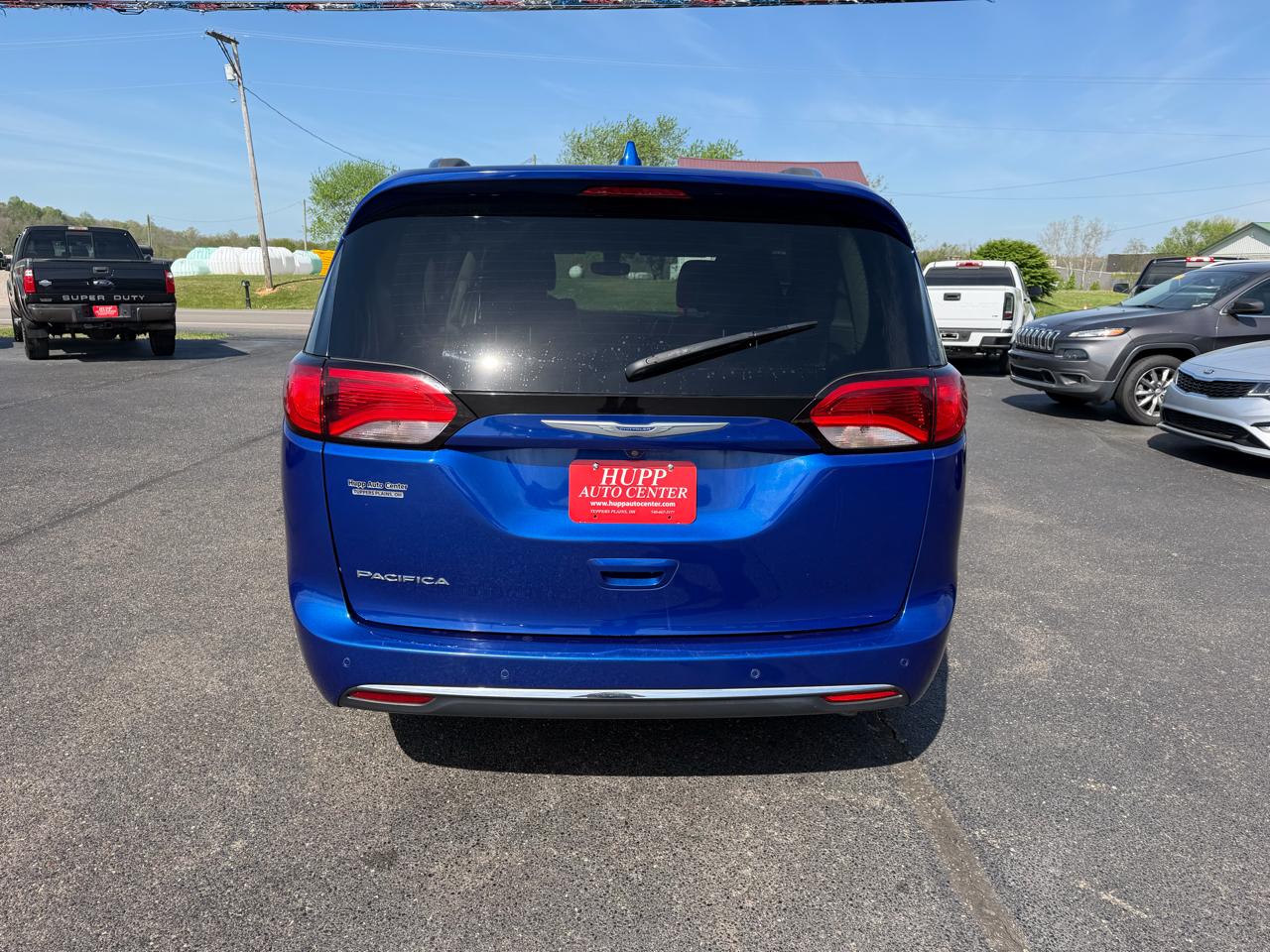 Chrysler Pacifica Touring L FWD 2020