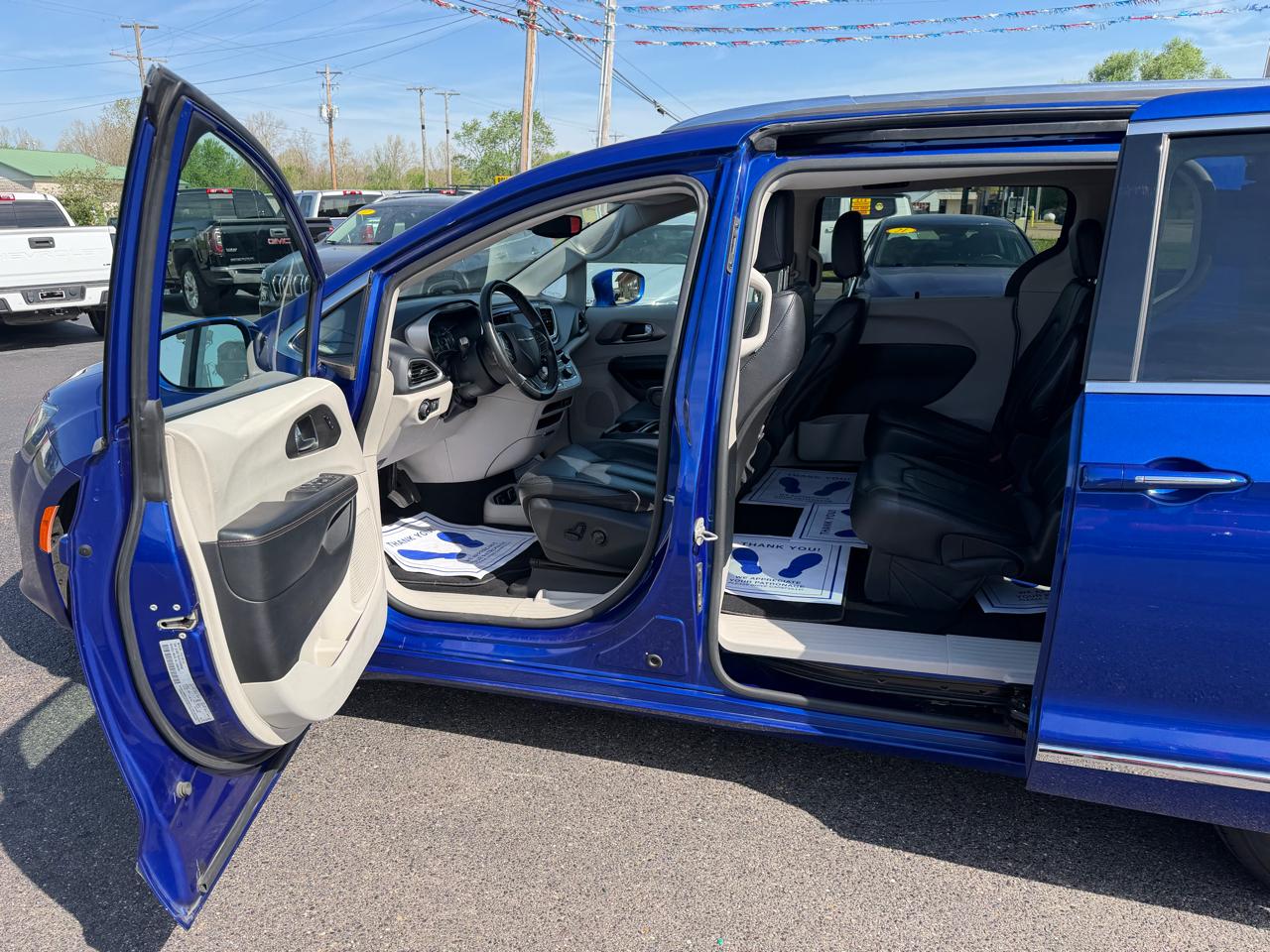 Chrysler Pacifica Touring L FWD 2020