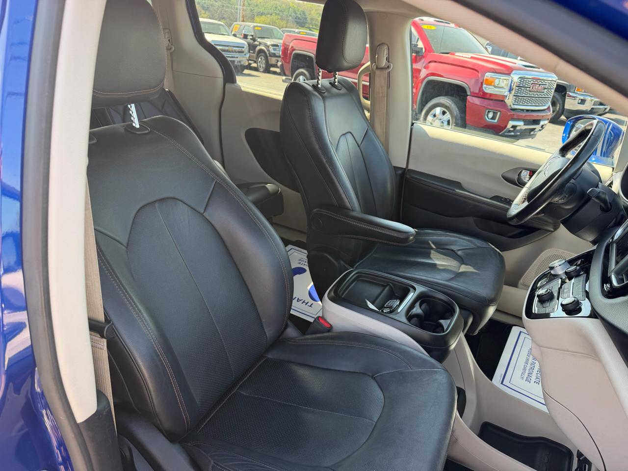 Chrysler Pacifica Touring L FWD 2020