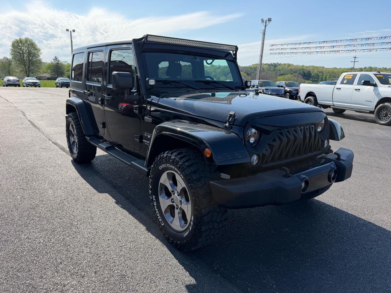 Jeep Wrangler Unlimited 4WD 4dr Sahara 2016