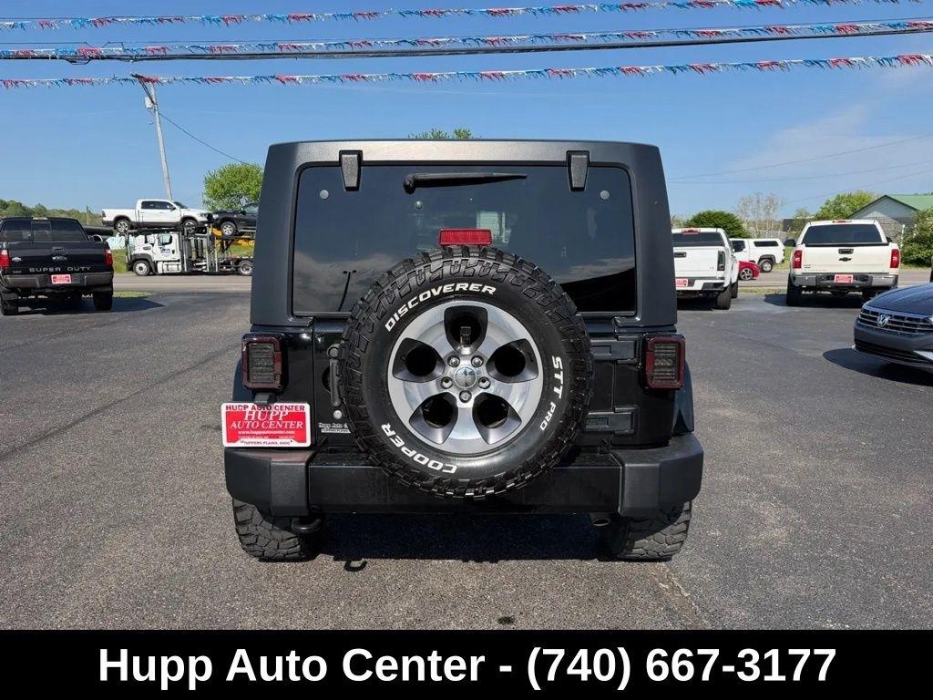 Jeep Wrangler Unlimited 4WD 4dr Sahara 2016