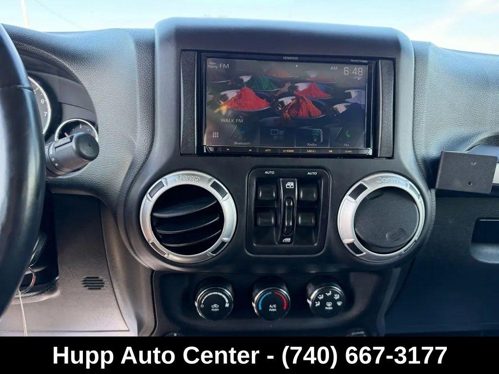 Jeep Wrangler Unlimited 4WD 4dr Sahara 2016