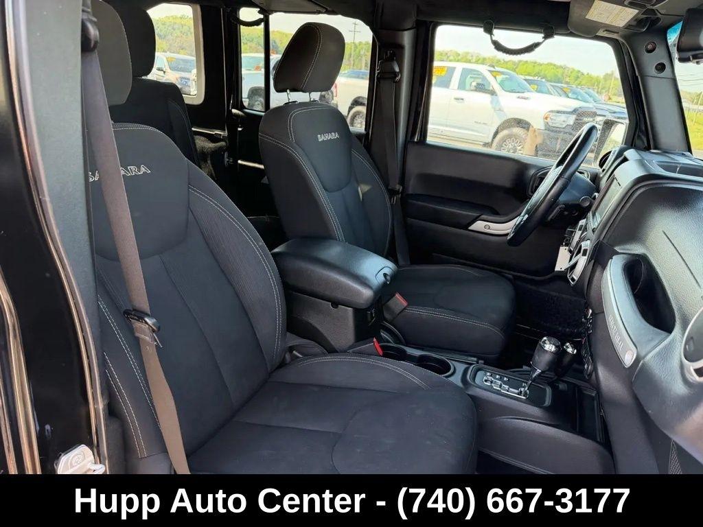 Jeep Wrangler Unlimited 4WD 4dr Sahara 2016