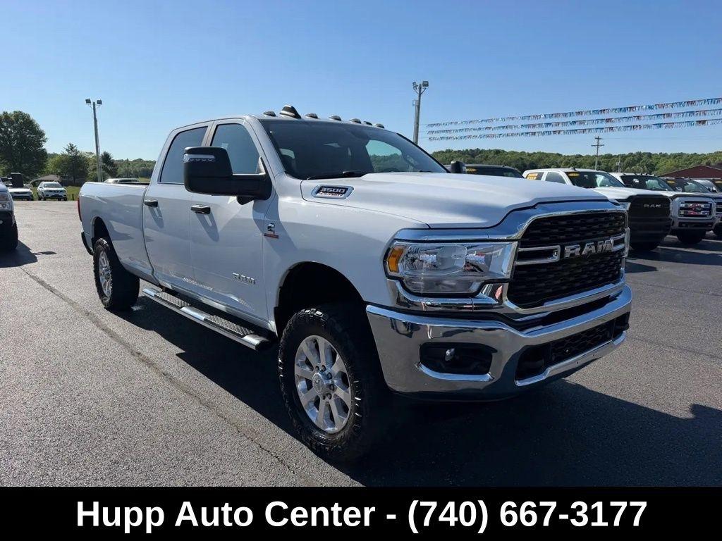 RAM 3500 Big Horn 4x4 Crew Cab 8' Box 2023