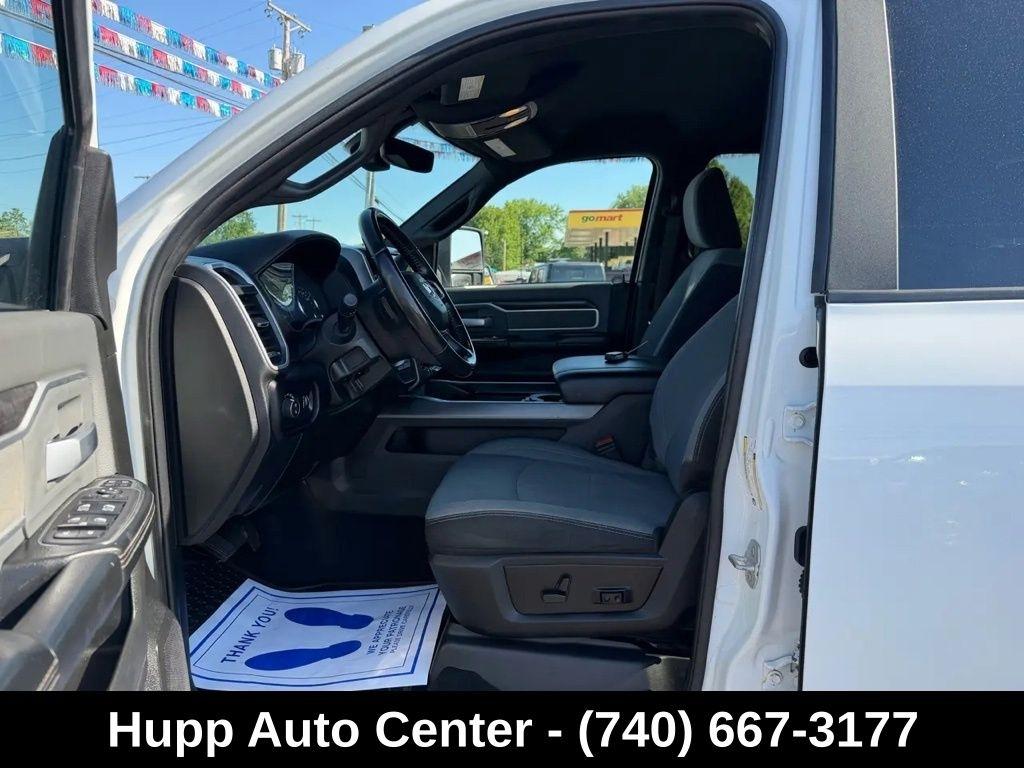 RAM 3500 Big Horn 4x4 Crew Cab 8' Box 2023