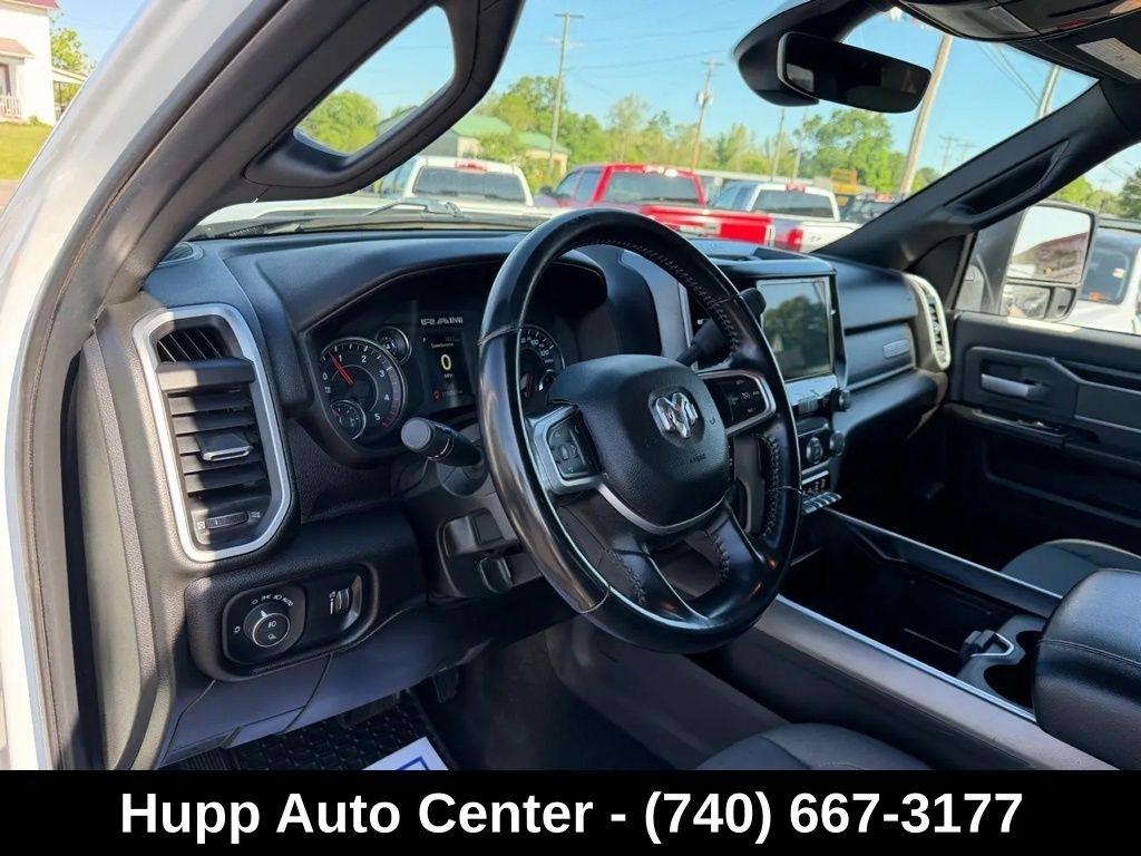 RAM 3500 Big Horn 4x4 Crew Cab 8' Box 2023