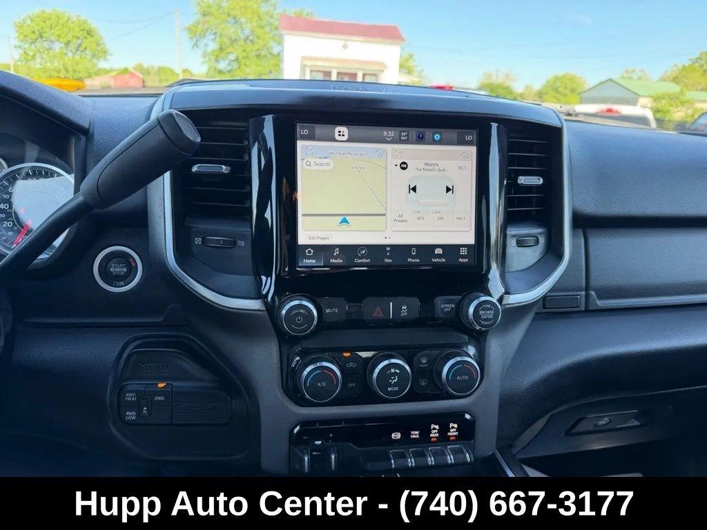 RAM 3500 Big Horn 4x4 Crew Cab 8' Box 2023