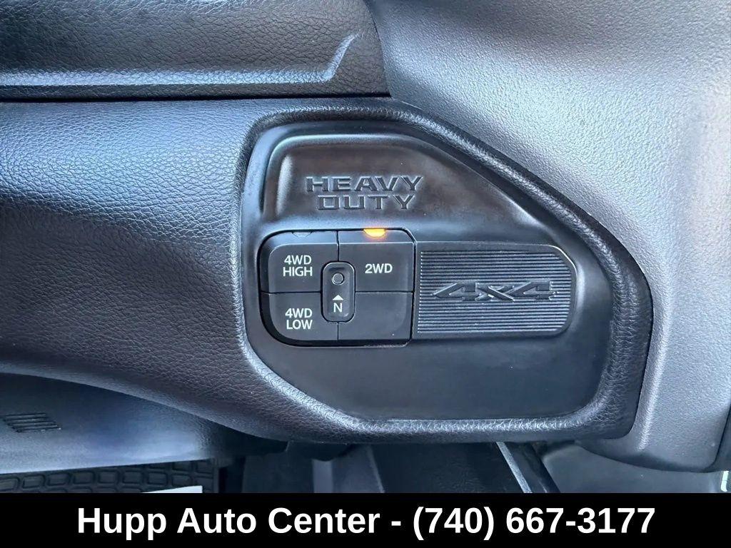 RAM 3500 Big Horn 4x4 Crew Cab 8' Box 2023