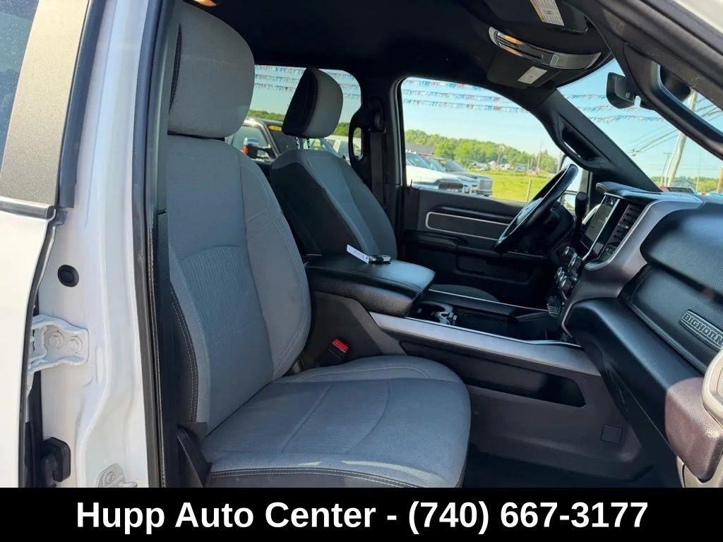 RAM 3500 Big Horn 4x4 Crew Cab 8' Box 2023