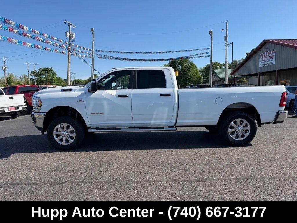 RAM 3500 Big Horn 4x4 Crew Cab 8' Box 2023