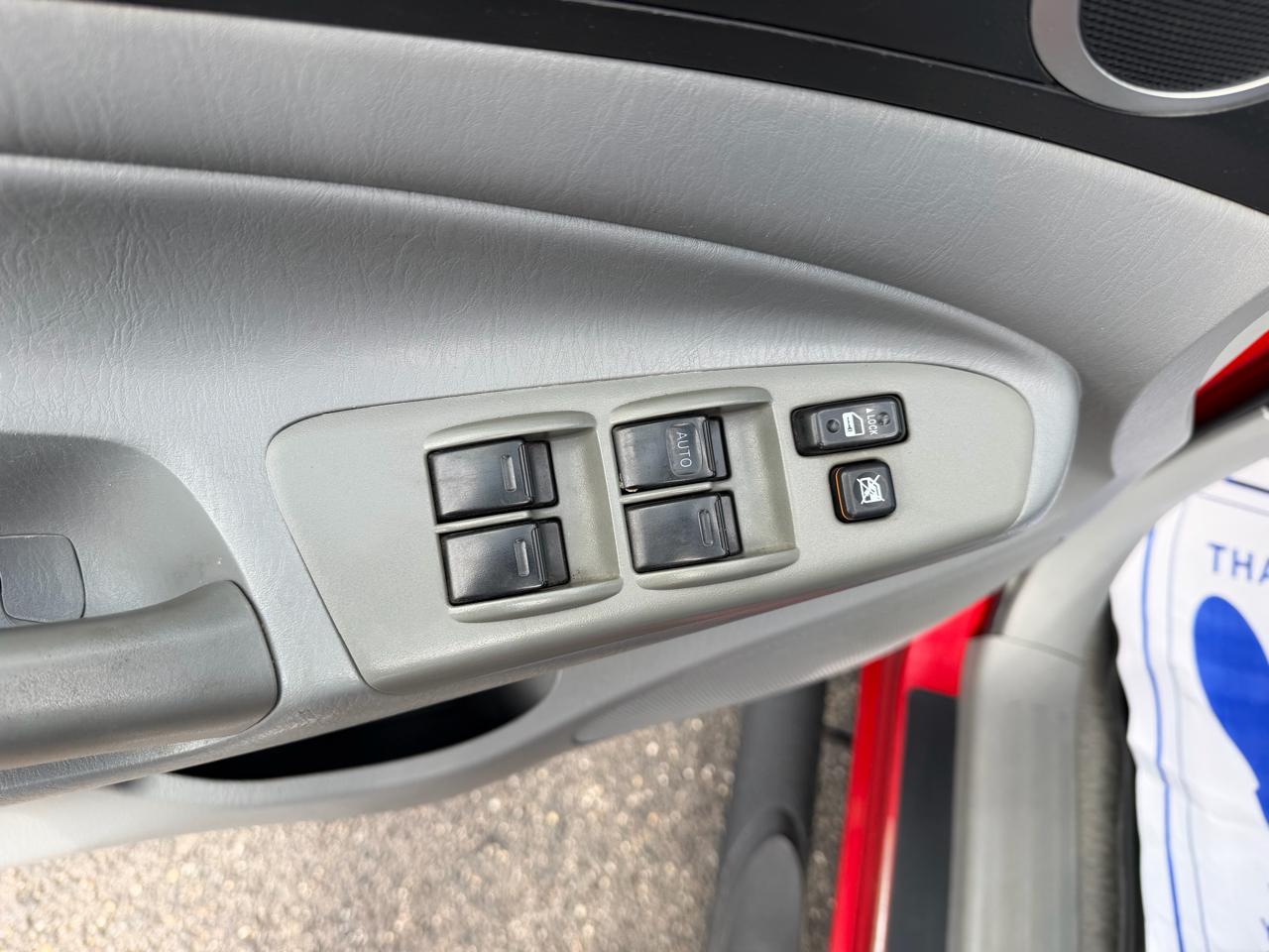 Toyota Tacoma 4WD Double V6 MT (Natl) 2011