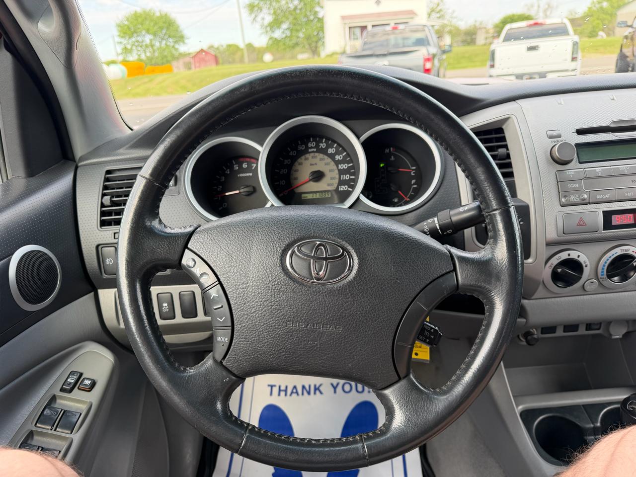 Toyota Tacoma 4WD Double V6 MT (Natl) 2011