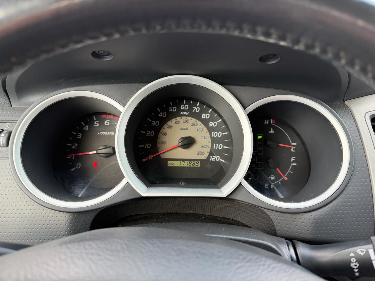 Toyota Tacoma 4WD Double V6 MT (Natl) 2011