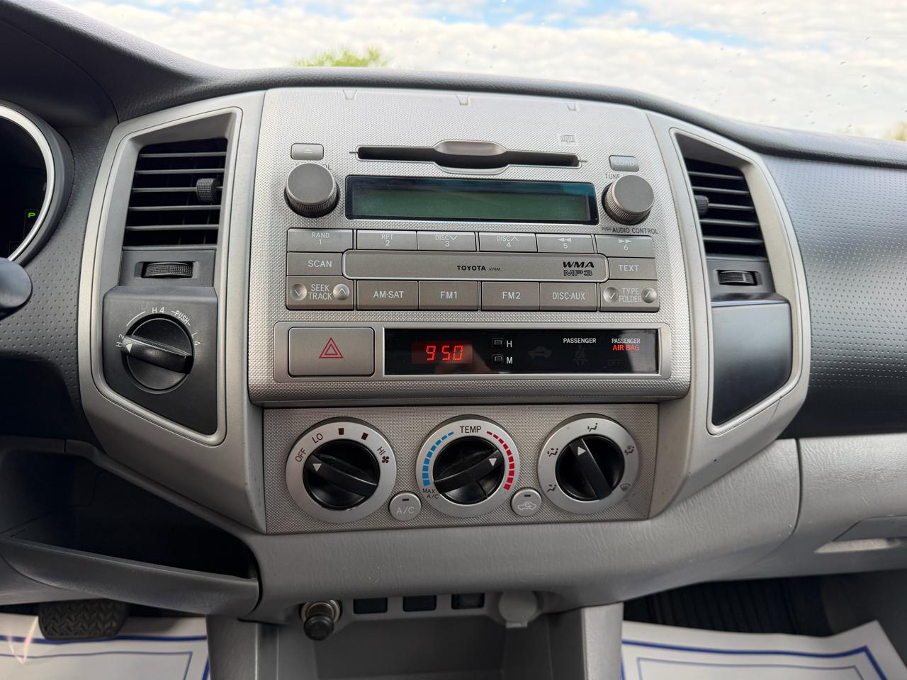 Toyota Tacoma 4WD Double V6 MT (Natl) 2011