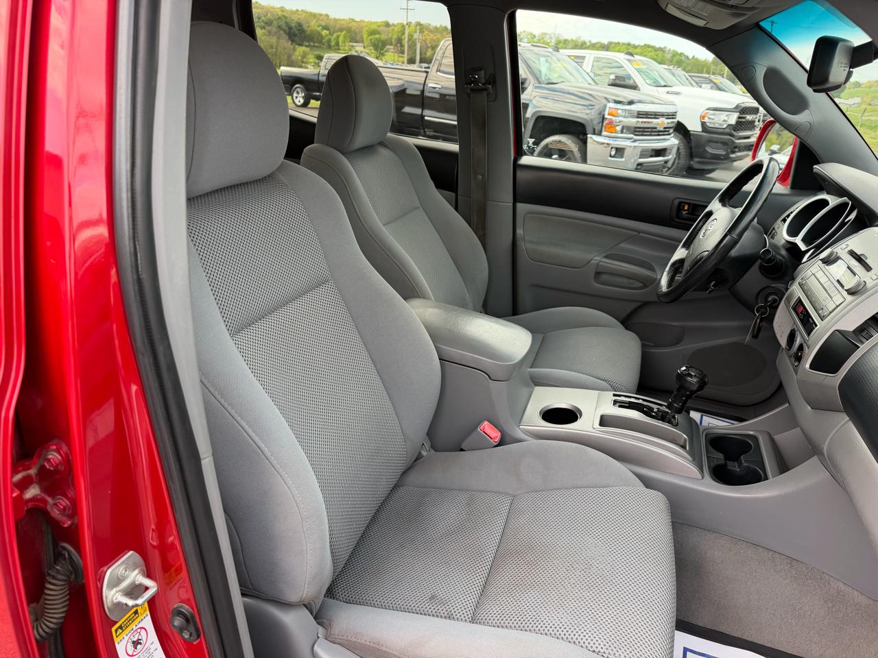 Toyota Tacoma 4WD Double V6 MT (Natl) 2011