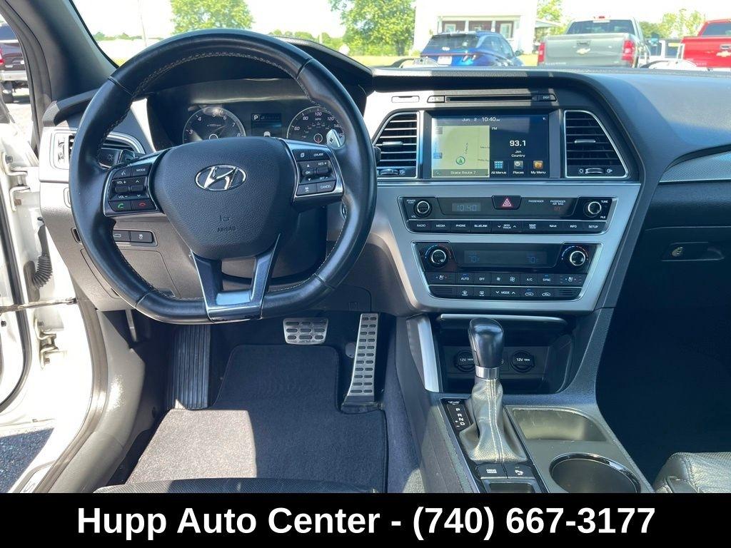 Hyundai Sonata 4dr Sdn 2.0T Limited w/Gray Accents 2015