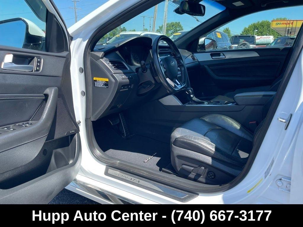 Hyundai Sonata 4dr Sdn 2.0T Limited w/Gray Accents 2015