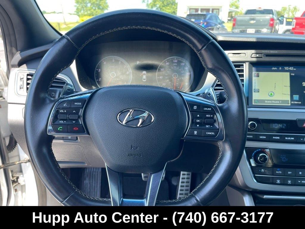 Hyundai Sonata 4dr Sdn 2.0T Limited w/Gray Accents 2015