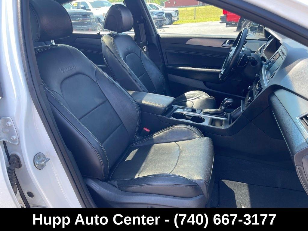 Hyundai Sonata 4dr Sdn 2.0T Limited w/Gray Accents 2015