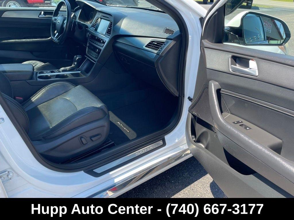 Hyundai Sonata 4dr Sdn 2.0T Limited w/Gray Accents 2015