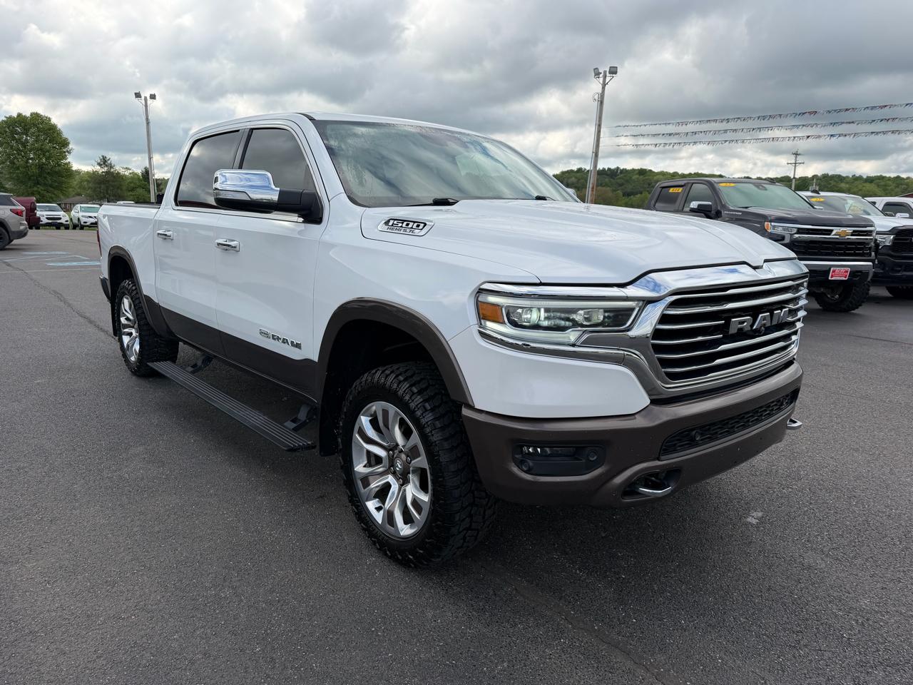 RAM 1500 Longhorn 4x4 Crew Cab 5'7" Box 2019