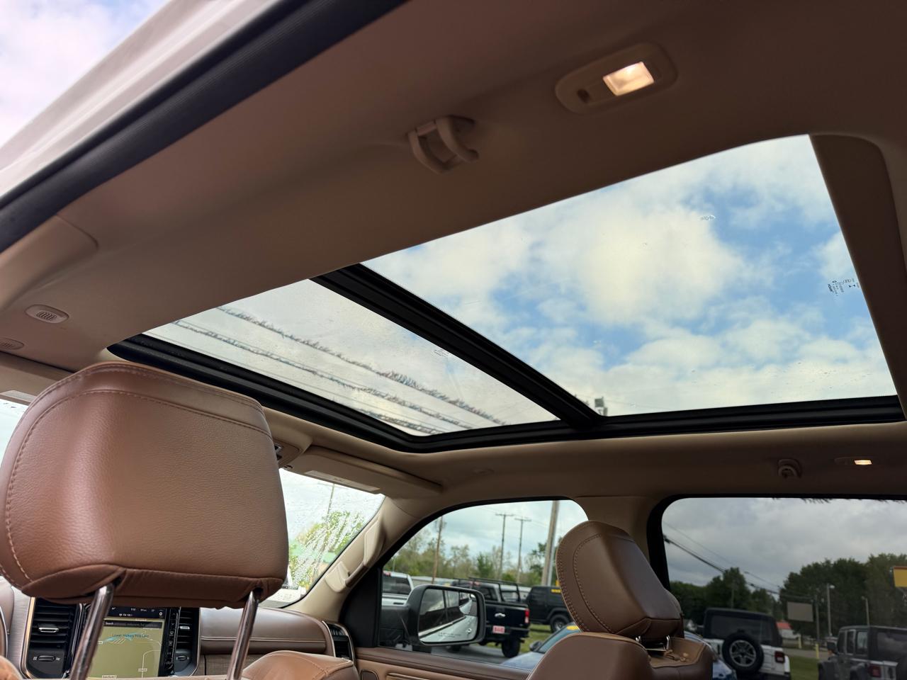 RAM 1500 Longhorn 4x4 Crew Cab 5'7" Box 2019