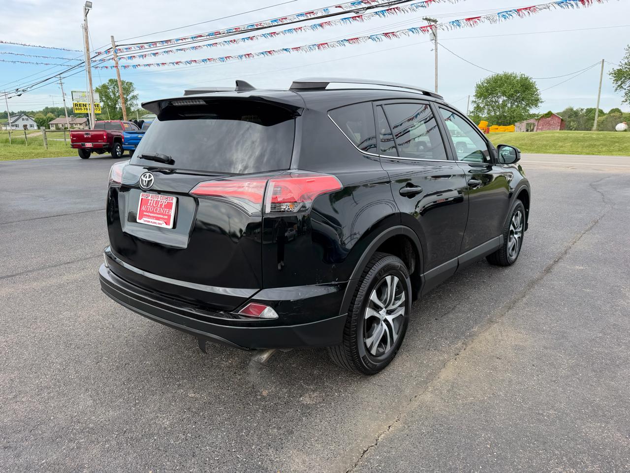 Toyota RAV4 LE AWD (Natl) 2017