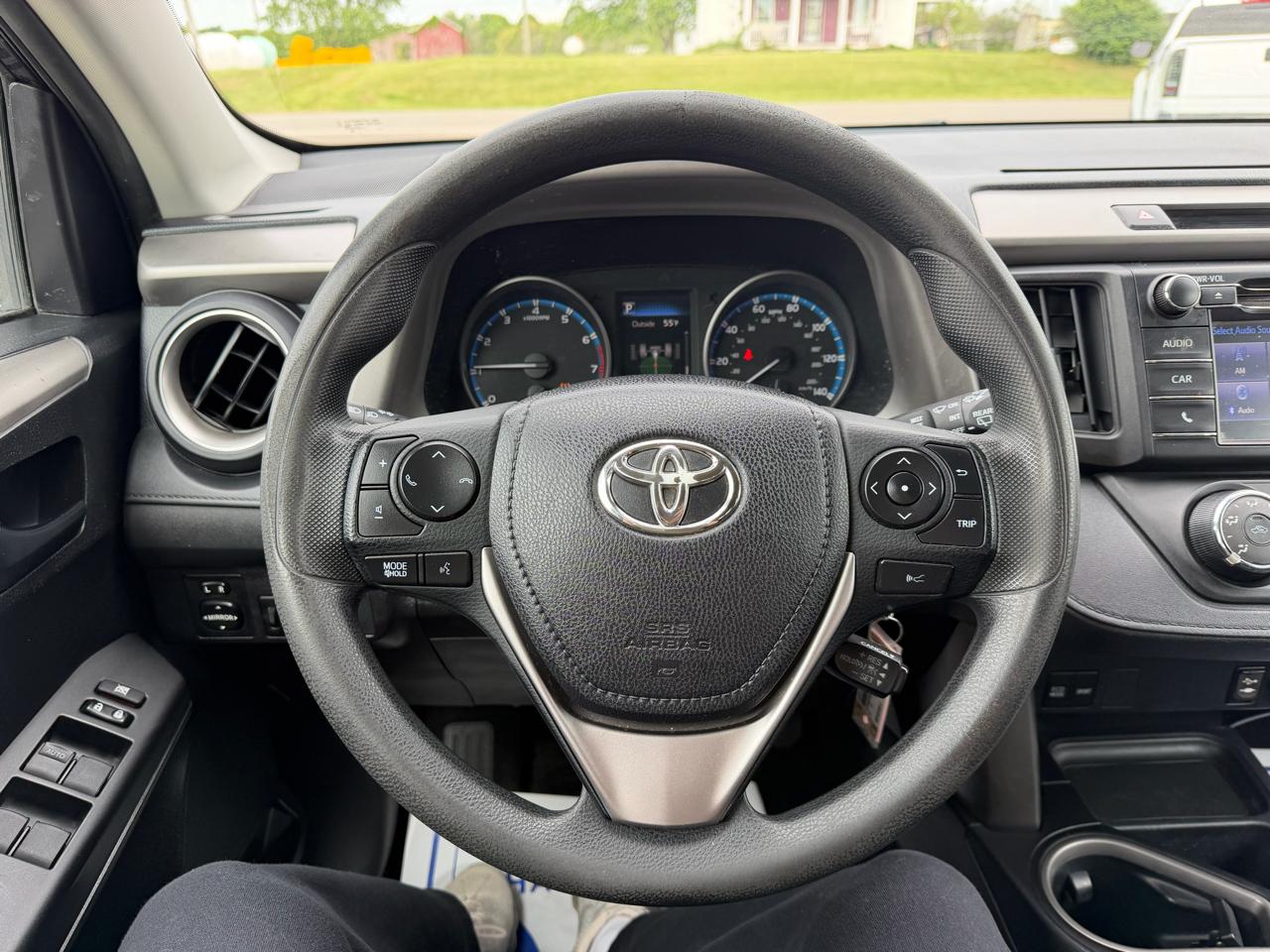 Toyota RAV4 LE AWD (Natl) 2017