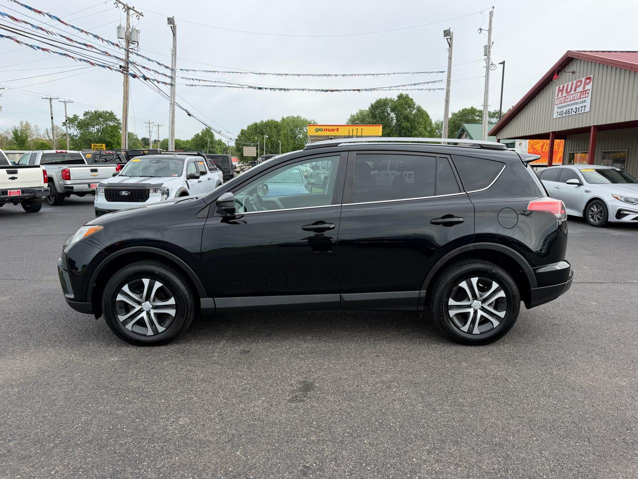 Toyota RAV4 LE AWD (Natl) 2017