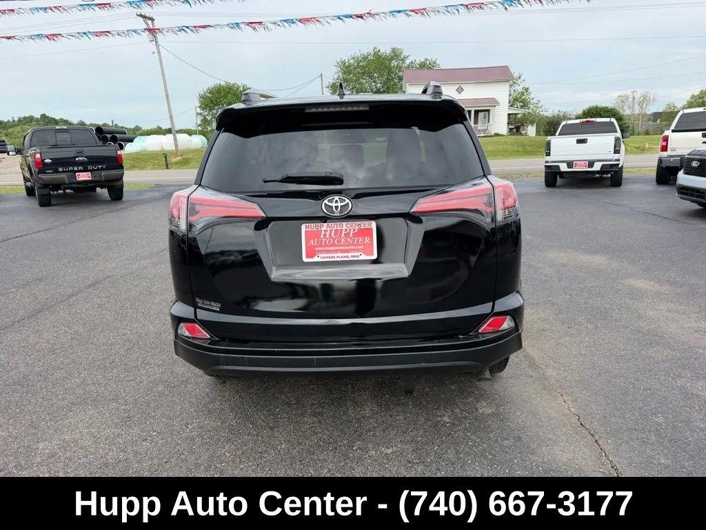 Toyota RAV4 LE AWD (Natl) 2017