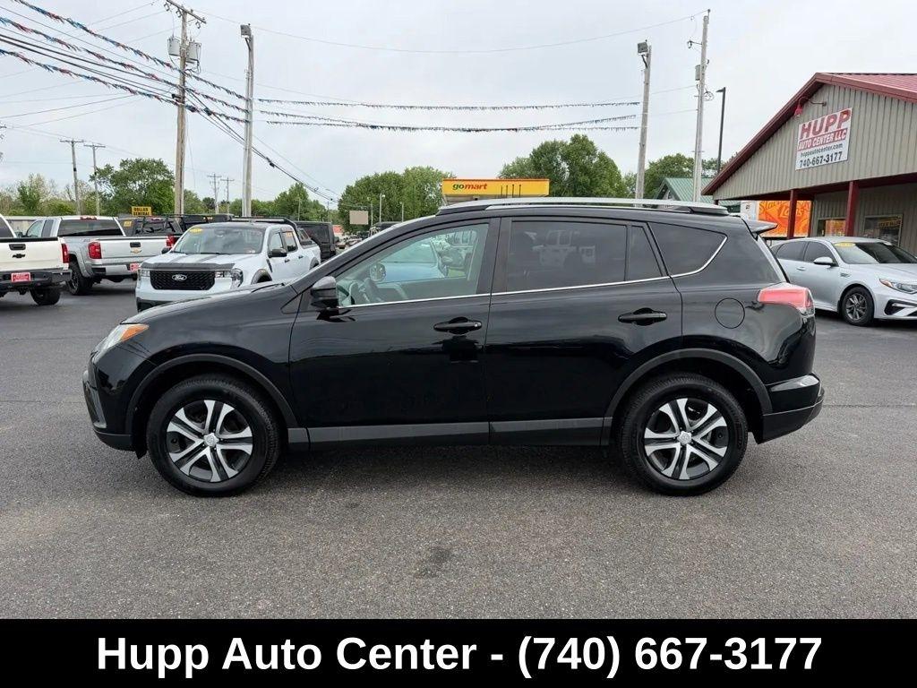 Toyota RAV4 LE AWD (Natl) 2017