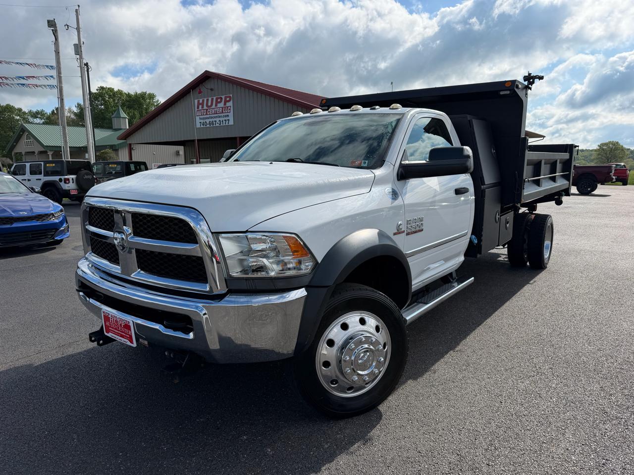 RAM 5500 Chassis Cab Tradesman 4x4 Reg Cab 108" CA 192.5" WB 2017