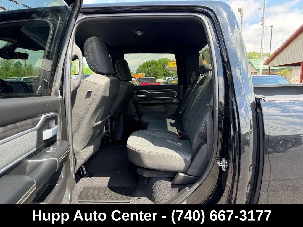 RAM 2500 Big Horn 4x4 Crew Cab 6'4" Box 2021