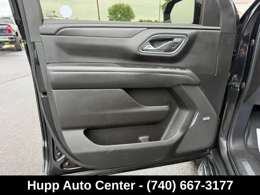 Chevrolet Suburban 4WD 4dr RST 2022