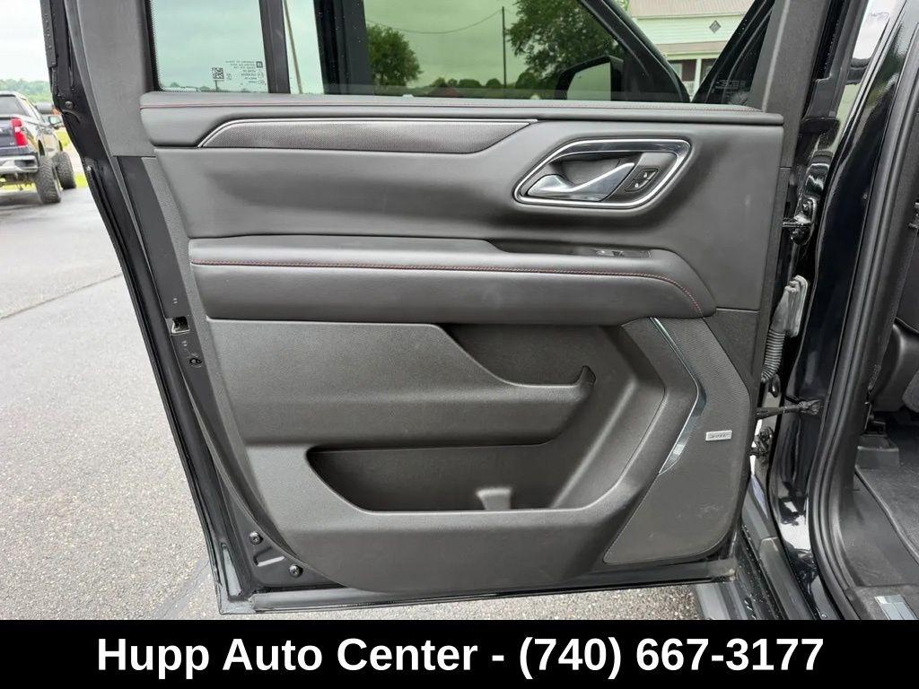 Chevrolet Suburban 4WD 4dr RST 2022