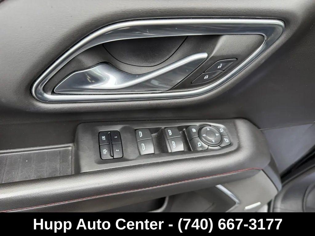 Chevrolet Suburban 4WD 4dr RST 2022