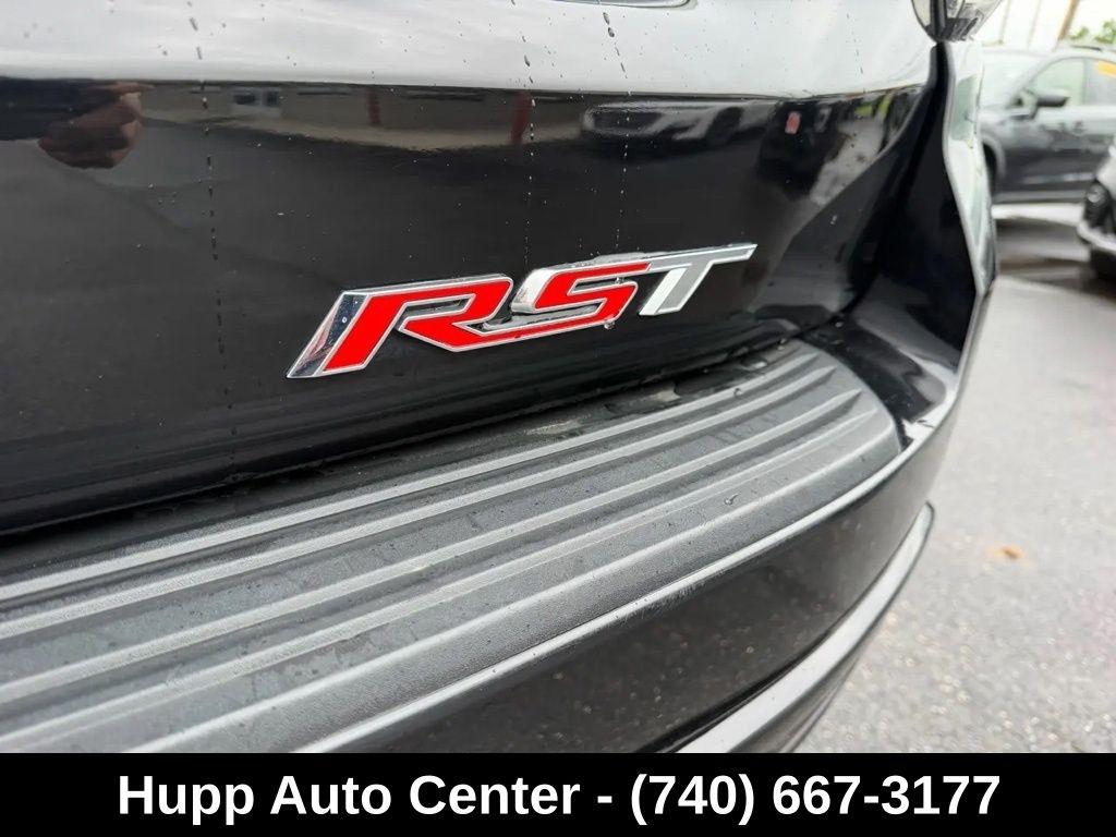 Chevrolet Suburban 4WD 4dr RST 2022
