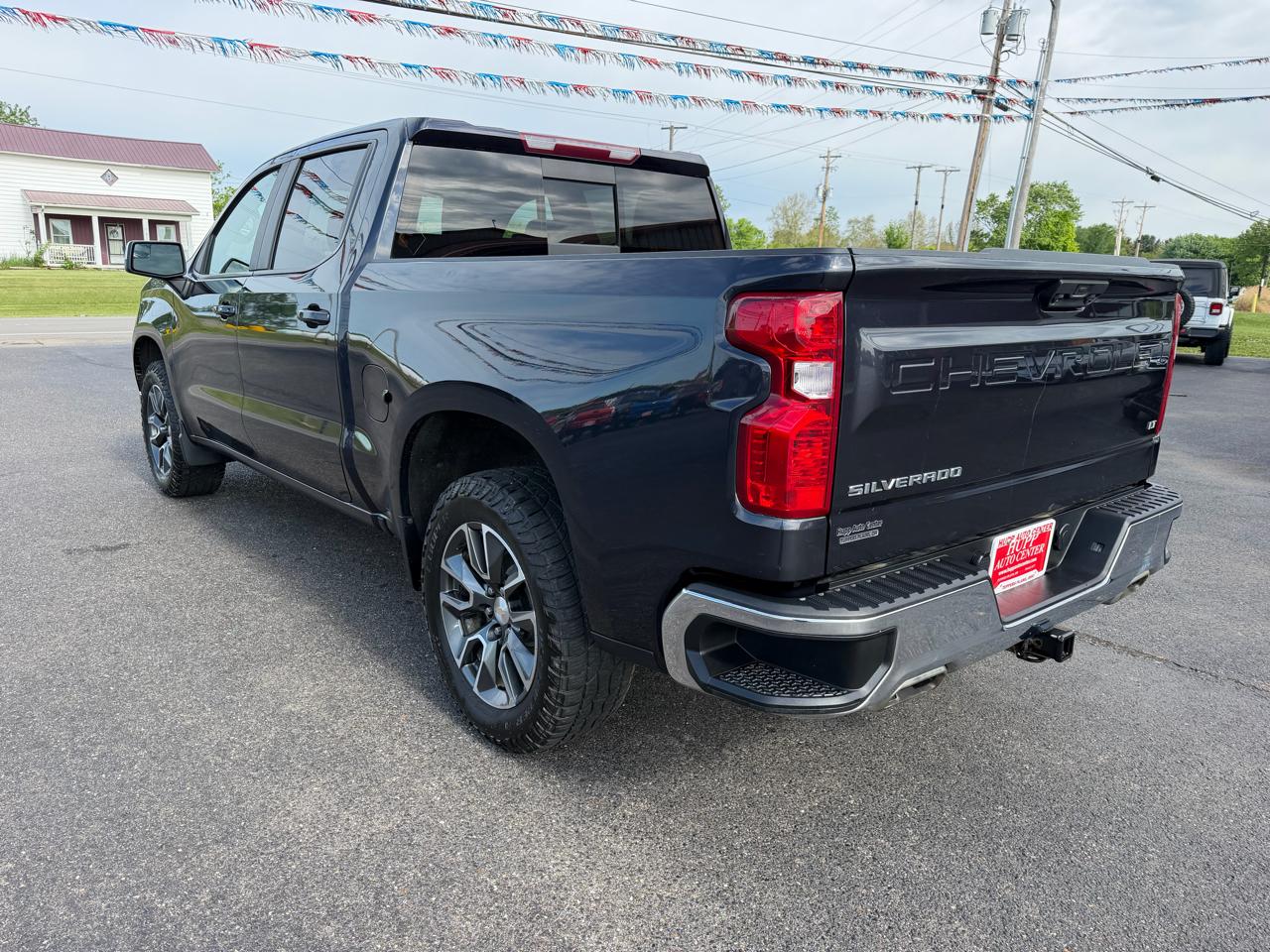 Chevrolet Silverado 1500 4WD Crew Cab 147" LT w/1LT 2022