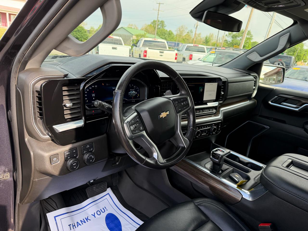 Chevrolet Silverado 1500 4WD Crew Cab 147" LT w/1LT 2022