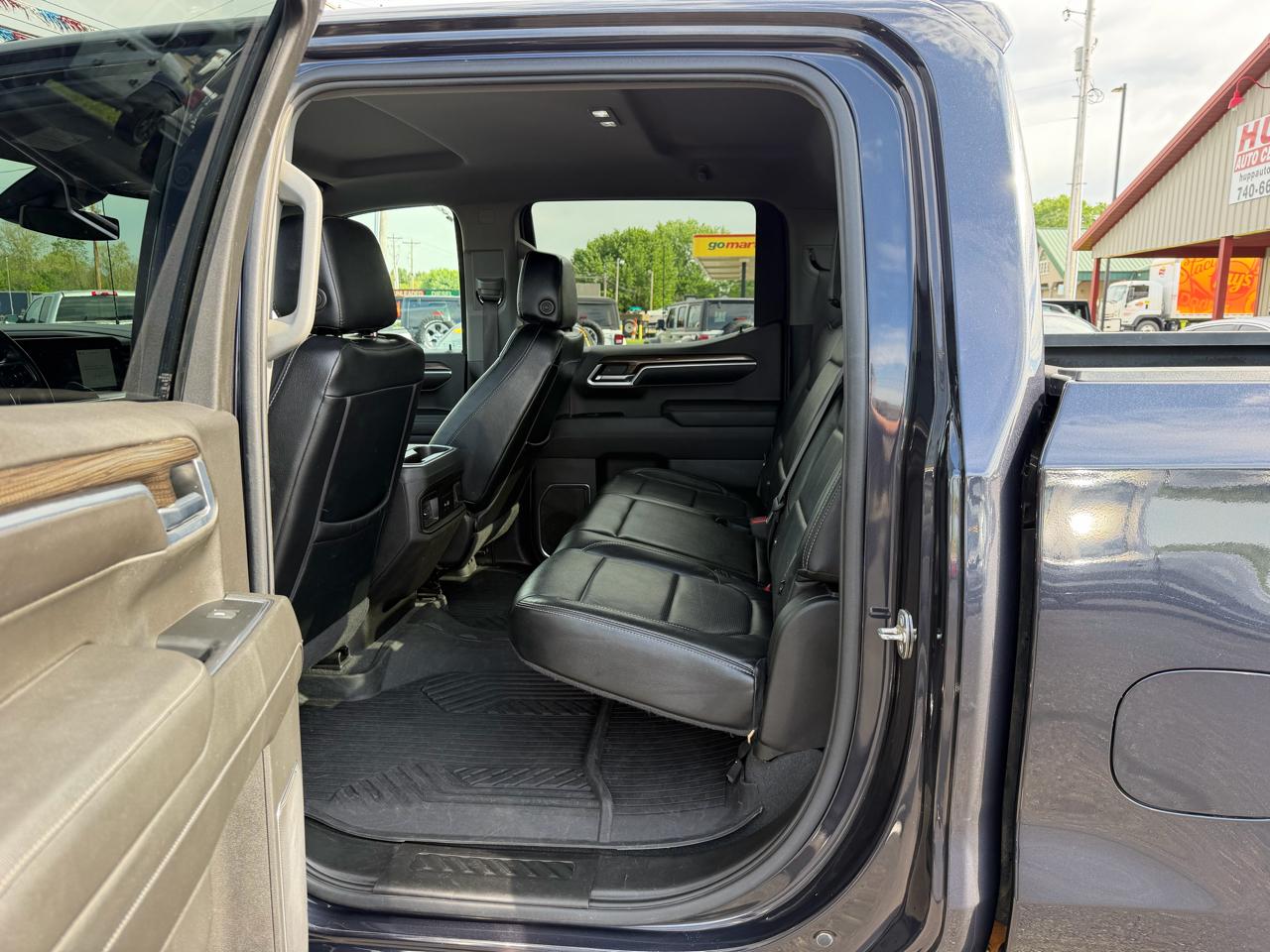 Chevrolet Silverado 1500 4WD Crew Cab 147" LT w/1LT 2022