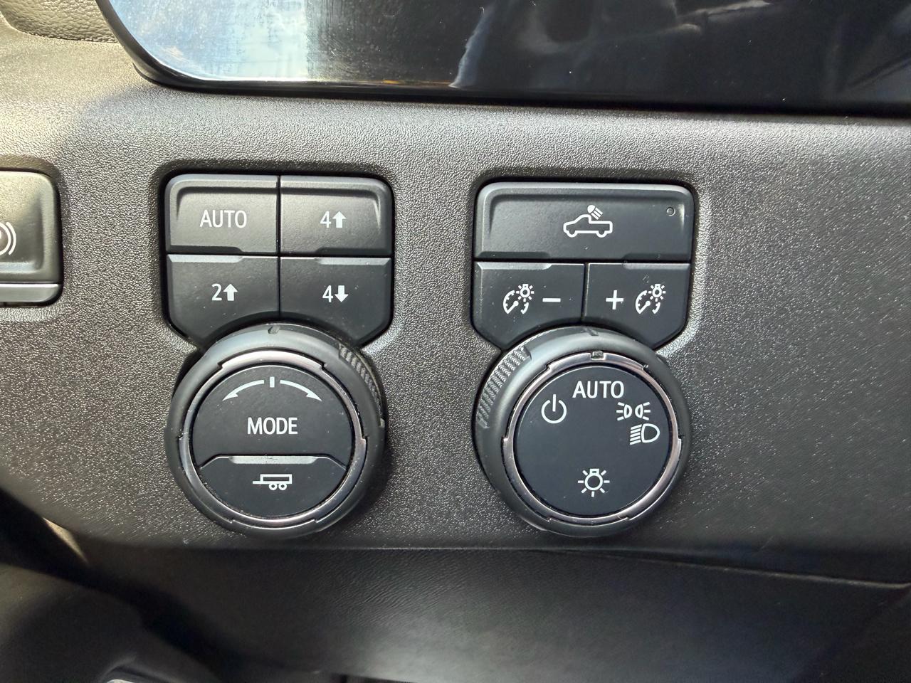 Chevrolet Silverado 1500 4WD Crew Cab 147" LT w/1LT 2022